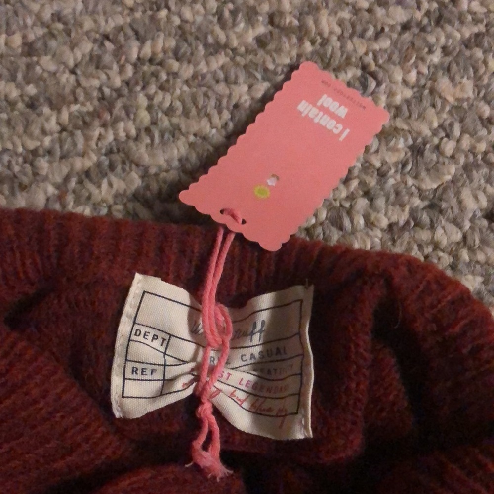 red pullover sweater! - Picture 5 of 5